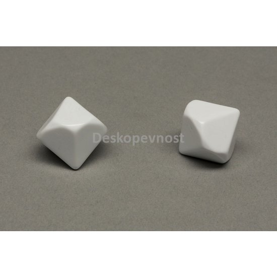KOM026Plaindice1.jpg